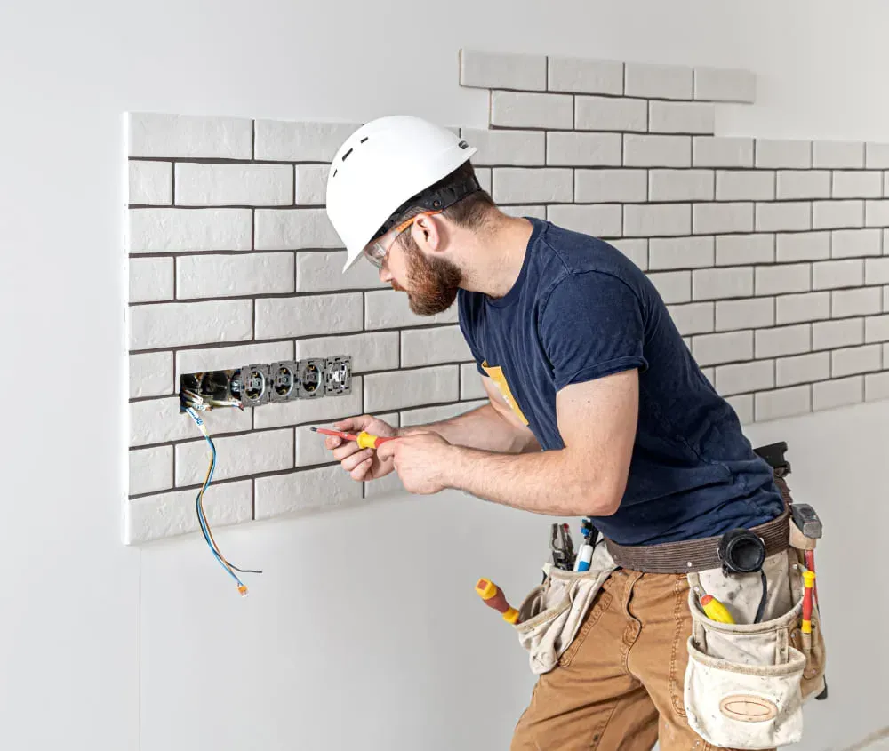 Jak wybrać elektryka na śląsku