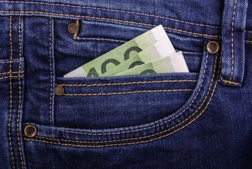 Ekspresowy przelew międzynarodowy – jak działa i ile kosztuje?